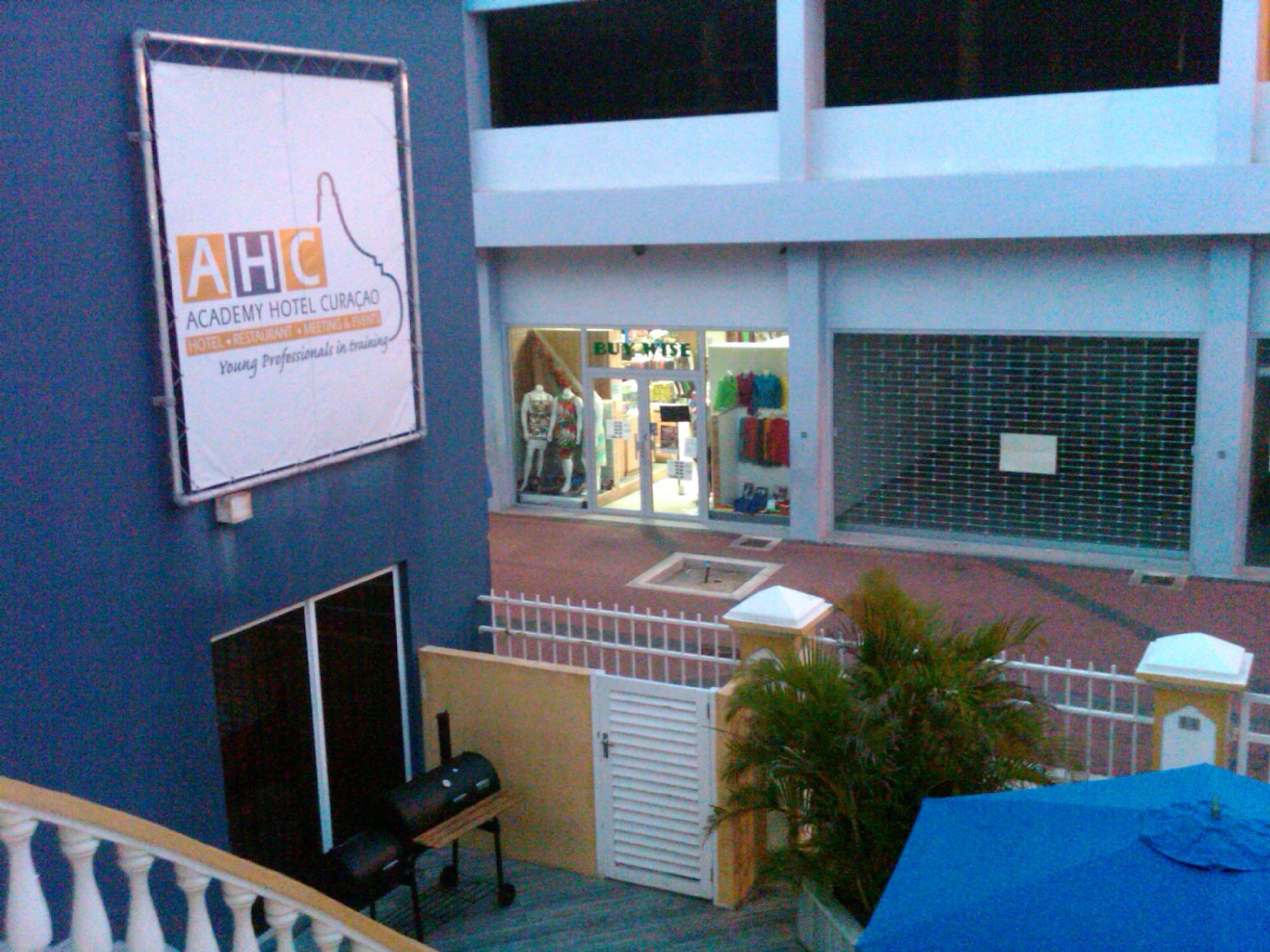 Academy Hotel Curacao 빌렘스타트 외부 사진