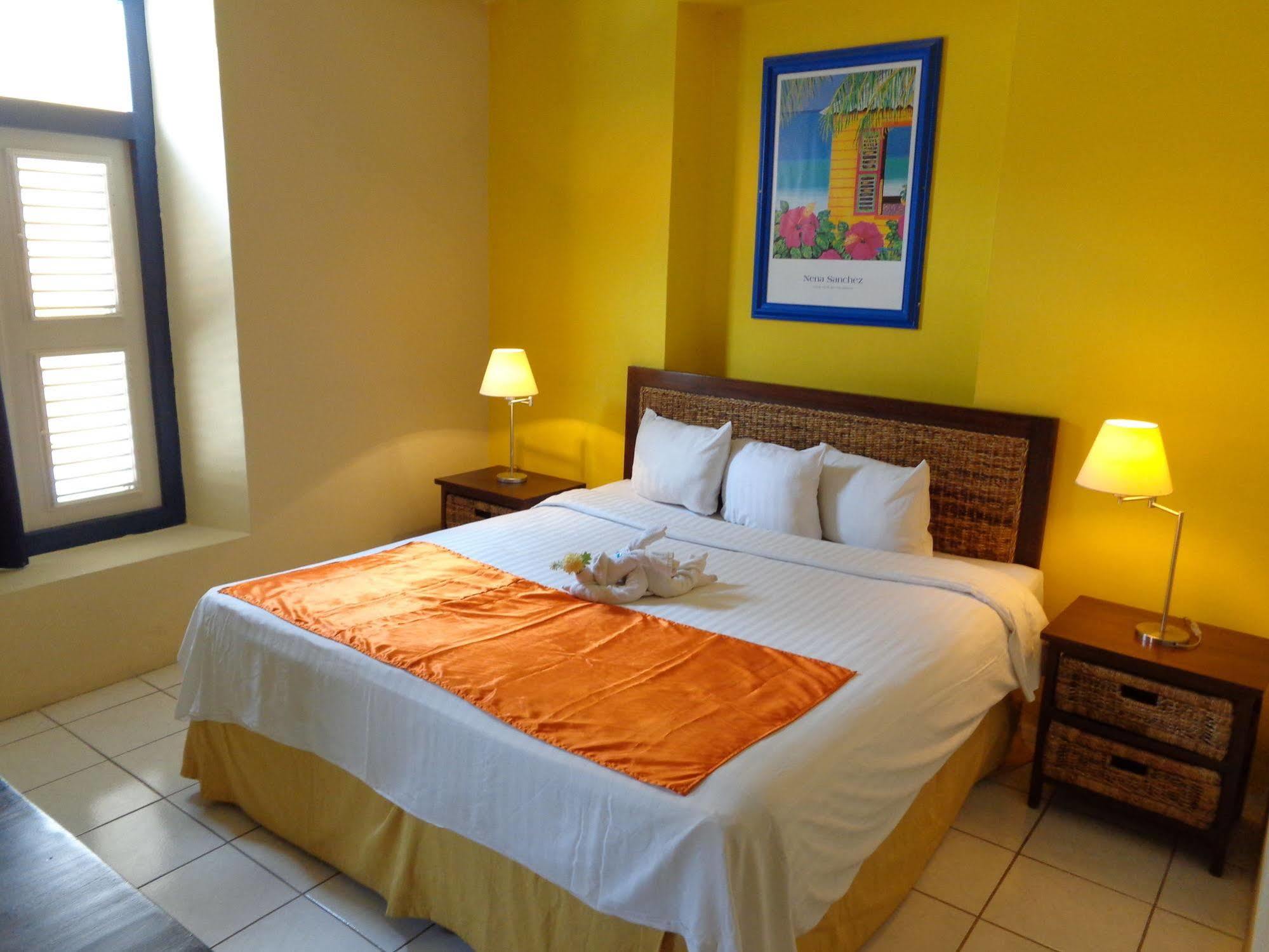 Academy Hotel Curacao 빌렘스타트 외부 사진